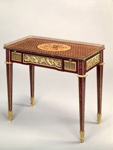 Escritorio de marquetería Luis XVI, por Jean Henri Riesener