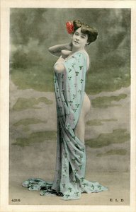 Mujer desnuda, c. principios de 1900 (postal)