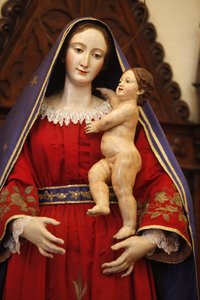 Oratorio confraternale del SS.mo Crocefisso (1714): Virgen y niño, Gallipoli, Italia