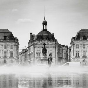 Place de la Bourse, Francia, 2012 (fotografía en b/n)