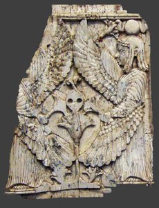 Placa que representa criaturas aladas, Nimrud, Mesopotamia, siglos VIII-VII a.C. de Unbekannt
