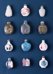Selección de botellas de rapé orientales