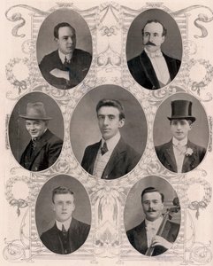 Siete de los ocho miembros de la banda del barco en el Titanic de Unbekannt