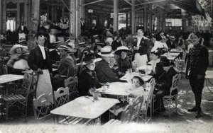 Turismo termal: vista de un restaurante en Vichy y su clientela de curistas, Allier 1905 aprox. (turismo termal: restaurante en Vichy, Francia de Unbekannter Künstler
