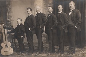 Schrammel Sextett sin identificar, c.1910 (foto b/n)