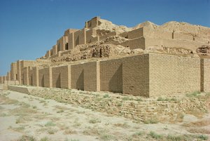 Vista desde el sur del Zigurat, construido por el rey elamita Untash-Gal (c.1265-46 a.C.)