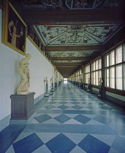 Vista del primer corredor, diseñado por Vasari (1511-1574) y Bernardo Buontalenti (1531-1608) 1560-80