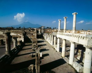 Vista del Foro de Pompeya y Vesubio. Italia. de Alec Hunter