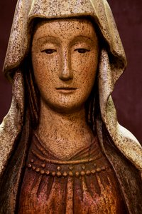Estatua de madera de Santa Ana, Rennes, Ille et Vilaine, Francia