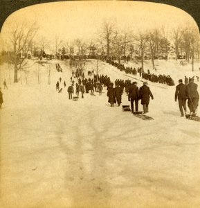Deportes de invierno canadienses - tobogán, 1905