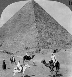 Tumba del Rey Khufu, la Gran Pirámide de Giza, Egipto, 1905 de Underwood and Underwood