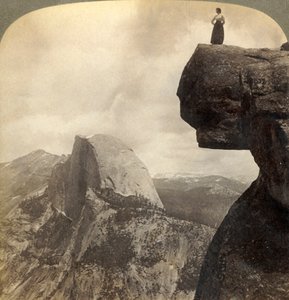 Vista de los Paisajes Más Grandiosos de la Naturaleza - desde Glacier Point N.E. Yosemite Valley, Cal., 1902 de Underwood and Underwood