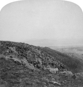 Pendiente sur de Spion Kop, Sudáfrica, Guerra de los Bóers, 1901 de Underwood and Underwood