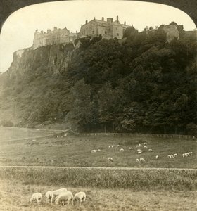 Castillo de Stirling, la sede de los reyes de antaño...Escocia, c1900