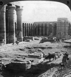 El Templo de Luxor, Tebas, Egipto, c1900 de Underwood and Underwood