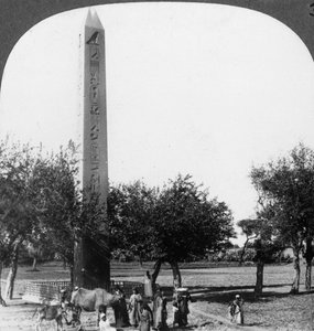 El obelisco de Heliópolis, Egipto, 1905