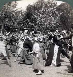 El espíritu belicoso de la juventud japonesa, Tokio, Japón, 1896 de Underwood and Underwood