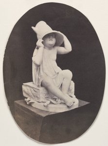 Estatua de un joven con gran sombrero de un álbum de John R. Johnston, antes de 1857