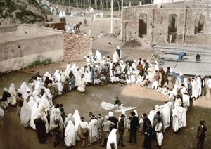 Malabaristas árabes en Argel. Fotochrome ca. 1895. de Unknown artist