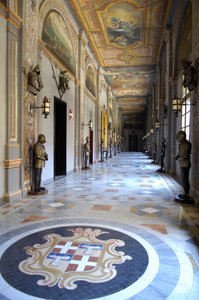 Arquitectura: vista del Palacio de los Grandes Maestres de la Orden de Malta en La Valeta, Malta (foto) de Unknown artist