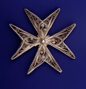 Cruz de la Orden de Malta, filigrana de plata, principios del siglo XIX de Unknown artist