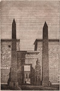 Vista frontal de una reconstrucción de los obeliscos de Luxor en Egipto de Unknown