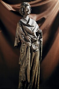 Arte Gótico: "Ángel" Escultura de madera. Siglo XIII Dim. 72 cm París, Museo del Louvre de Unknown artist