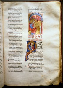 El Evangelio de San Lucas representa con el toro Página de una Biblia iluminada (Ms.721-Foglio 223r.) del comienzo del siglo XII. Roma, Biblioteca Casanatense de Unknown artist