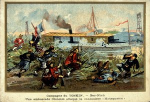 Campaña de Tonkín: en Bac-Ninh, una emboscada china ataca el barco cañonero "Carabiner" - cromo., finales del siglo XIX de Unknown artist
