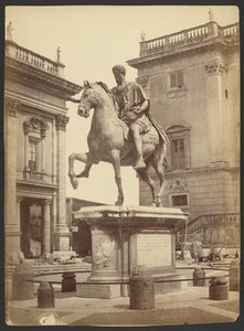 [Estatua ecuestre del emperador Marco Aurelio, plaza del Campidoglio, Roma]. de Unknown artist