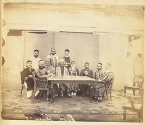 [Retrato de grupo de hombres, India] de Unknown artist