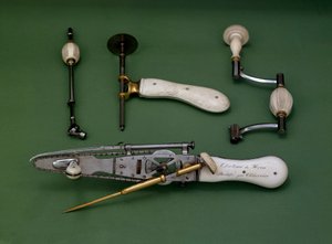 Instrumentos de cirugía del siglo XVIII de Unknown artist