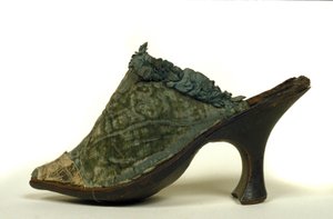 Modelo de zapatos con tacón para mujeres del siglo XVIII. de Unknown artist