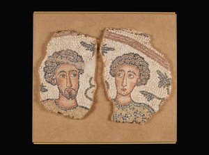 Panel de mosaico con dos bustos masculinos
