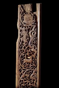 Arte oriental: panel de madera tallada. Siglo XIII. Detalle. París, Museo del Louvre