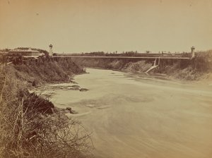 [Río y Puente]