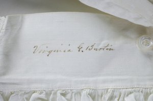 Camisón de noche de bodas de Unknown artist