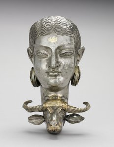 Mujer y Rhyton de búfalo de agua de Unknown artist