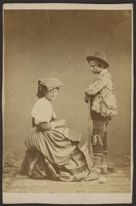 [Mujer cosiendo mientras el niño mira] de Unknown artist