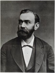 Alfred Nobel a los 50 años - fotografía de Unknown photographer