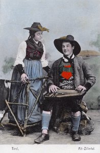 Pareja en traje tradicional, Alt - Zillertal, Tirol (postal) de Unknown photographer