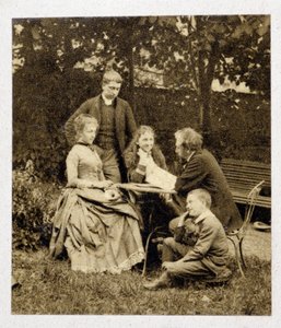Gustave Eiffel con su familia. Fotografía 1882 de Unknown photographer