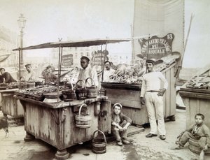 Vendedores de ostras de Santa Lucía en Nápoles, finales del siglo XIX de Unknown photographer