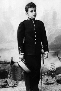 Retrato de Alfonso León Fernando de Borbón (1886-1941), conocido como Alfonso XIII, Rey de España de Unknown photographer