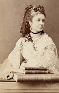 Retrato de Pauline Lucca, hacia 1860 (fotografía en blanco y negro)
