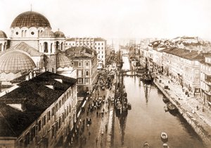 Vista de la ciudad de Trieste a finales del siglo XIX de Unknown photographer