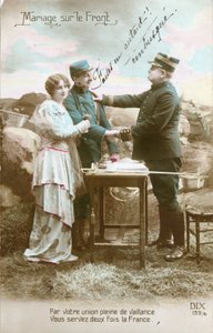 Tarjeta postal de la Primera Guerra Mundial, Matrimonio en el anverso de un soldado (poilu) y una joven, auxiliar militar, por un oficial calificado de emboscado. (foto)