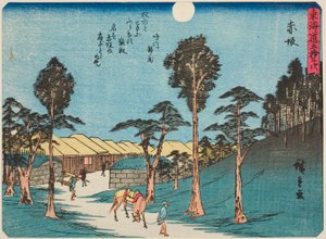 Akasaka, de la serie "Cincuenta y tres estaciones del Tokaido (Tokaido gojusan tsugi)," también conocida como el Tokaido con poema (Kyoka iri Tokaido) de Utagawa Hiroshige