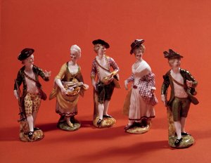 Pequeñas figuras que representan personajes (cazador, ama de casa, dama de alta sociedad...) Estatuillas de porcelana de la Escuela Veneciana del siglo XVIII. París, Artes Decorativas