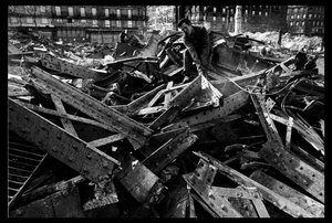 Demolición del mercado central en París, en agosto de 1971 (foto en b/n) de Victor Baltard